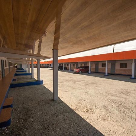 Готель Residencial Aguadulce Aguadulce  Екстер'єр фото